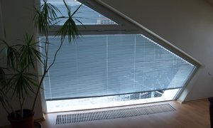 Atypické žaluzie pro okna s izolačním dvojsklem